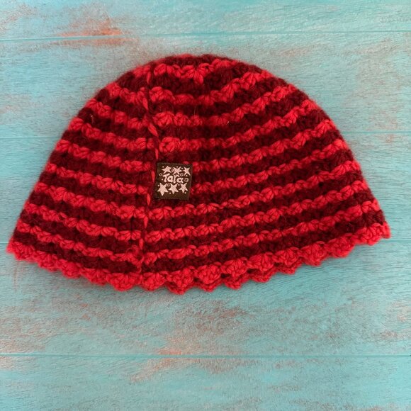 Tara Hand-Knit Wool Beanie With Crochet Floral Accent 100% Wool Made in Nepal - Picture 4 of 7